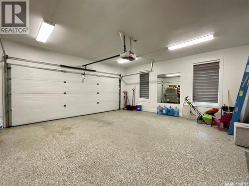 8507 Kestral Drive, Regina, SK - Indoor Photo Showing Garage