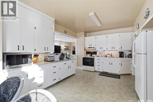 208 2Nd Avenue E, Nokomis, SK - Indoor Photo Showing Kitchen