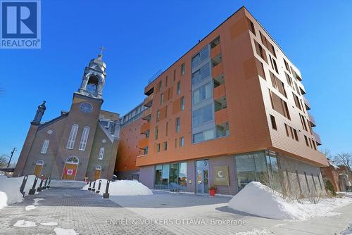 308 - 135 BARRETTE STREET  Ottawa, ON K1L 7Z9