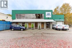 2572 DAVIES AVENUE  Port Coquitlam, BC V3C 2J9