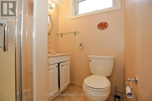 2341 Genevieve Drive, Mississauga, ON - Indoor Photo Showing Bathroom