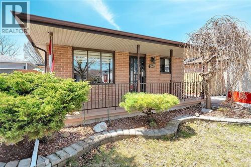 2665 ROBERT  Windsor, ON N8W 5L8