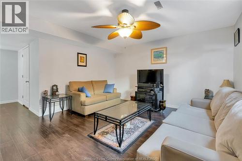 2665 Robert, Windsor, ON - Indoor Photo Showing Living Room
