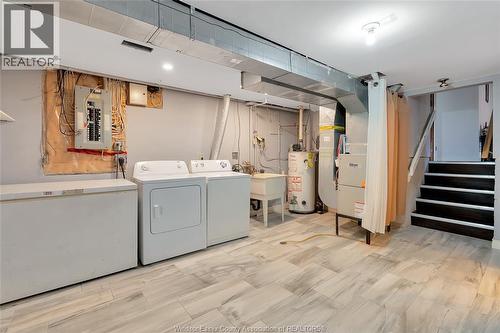 2665 Robert, Windsor, ON - Indoor Photo Showing Laundry Room