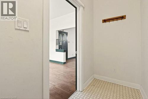 285 Mary Street, Hamilton, ON - Indoor Photo Showing Other Room