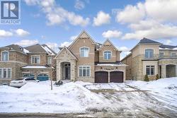4 FANNING TRAIL  Brampton, ON L6P 4J4
