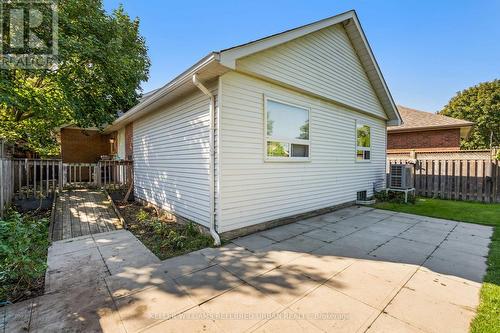 1253 Thorpe Road, Burlington, ON - Outdoor With Exterior