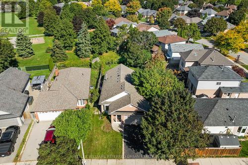 1253 Thorpe Road, Burlington, ON - Outdoor