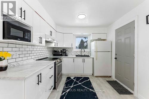 263 Fergus Avenue, Kitchener, ON - Indoor Photo Showing Kitchen