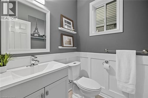 2265 Stokes Lane, Burlington, ON - Indoor Photo Showing Bathroom