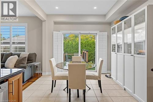 2265 Stokes Lane, Burlington, ON - Indoor Photo Showing Dining Room