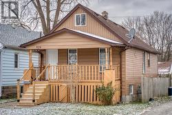 929 BRIDGE AVENUE  Windsor, ON N9B 2M8