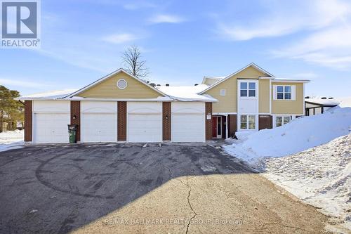 D - 39 STONEHAVEN DRIVE  Ottawa, ON K2M 1E3