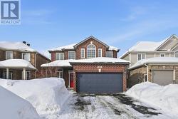 10 AUBURN COURT  Barrie, ON L4N 6G9