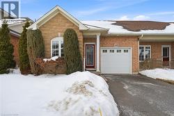 46 MANITOULIN Trail  Hamilton, ON L9B 2X8
