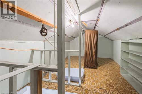 28 Munn Street, Hamilton, ON - Indoor Photo Showing Other Room