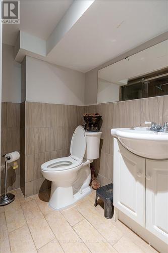 123 Market Street, Hamilton, ON - Indoor Photo Showing Bathroom