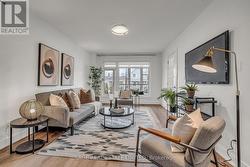 78 HEALE AVENUE  Toronto, ON M1N 3X8