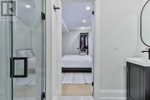 1481 Chasehurst Drive, Mississauga, ON - Indoor Photo Showing Bathroom