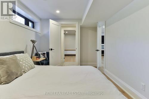 1481 Chasehurst Drive, Mississauga, ON - Indoor Photo Showing Bedroom