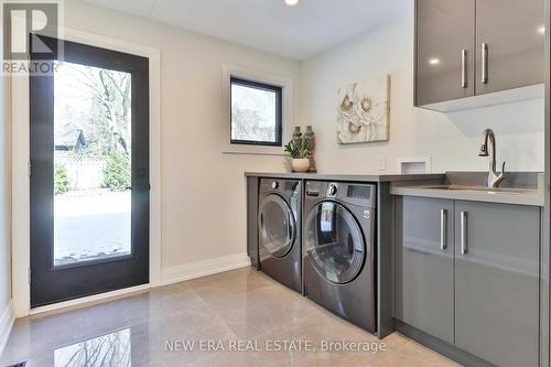 1481 Chasehurst Drive, Mississauga, ON - Indoor Photo Showing Laundry Room