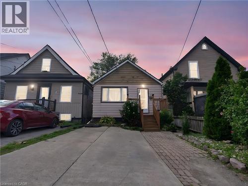 210 EAST 24TH Street  Hamilton, ON L8V 2Y4