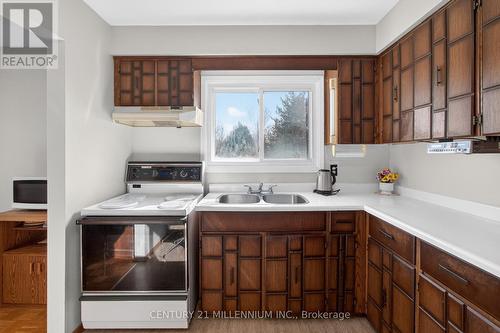 96 Shadeland Crescent, Kitchener, ON - Indoor Photo Showing Kitchen With Double Sink