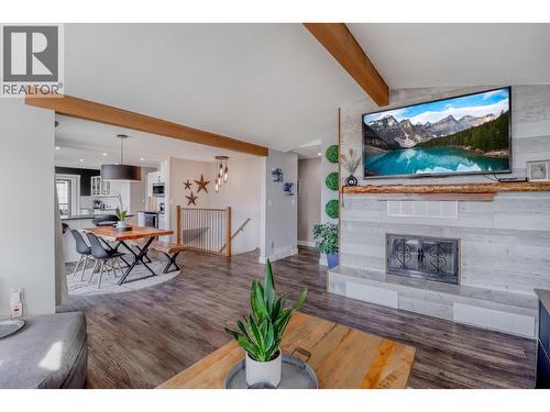 1816 Mt Connell Crescent, Cranbrook, BC - Indoor Photo Showing Living Room With Fireplace