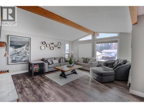 1816 Mt Connell Crescent, Cranbrook, BC - Indoor Photo Showing Living Room