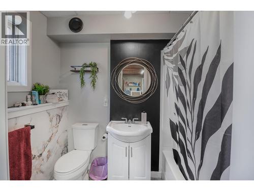 1816 Mt Connell Crescent, Cranbrook, BC - Indoor Photo Showing Bathroom
