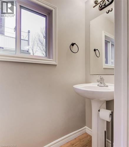 26 St. Leger Street, Kitchener, ON - Indoor Photo Showing Bathroom