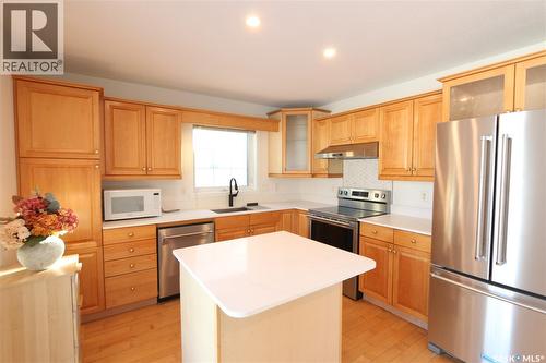 1226 Dover Avenue, Regina, SK - Indoor Photo Showing Kitchen