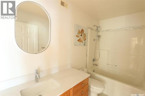 1226 Dover Avenue, Regina, SK - Indoor Photo Showing Bathroom