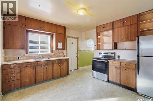 584 7Th Street E, Prince Albert, SK - Indoor Photo Showing Kitchen