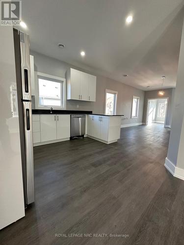 58 Griffith Street, Welland (Welland Downtown), ON - Indoor Photo Showing Kitchen