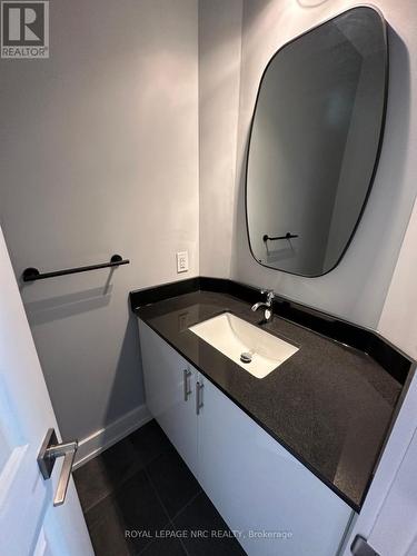 58 Griffith Street, Welland (Welland Downtown), ON - Indoor Photo Showing Bathroom