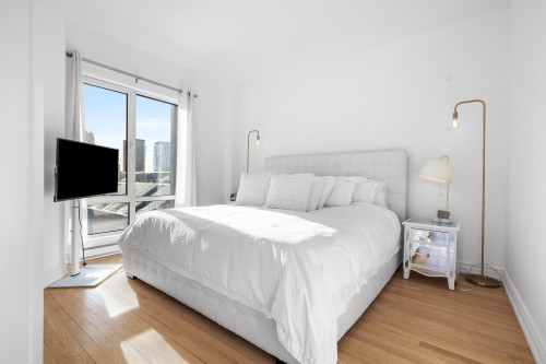 Chambre à coucher - 1401A-2000 Rue Drummond, Montréal (Ville-Marie), QC - Indoor Photo Showing Bedroom