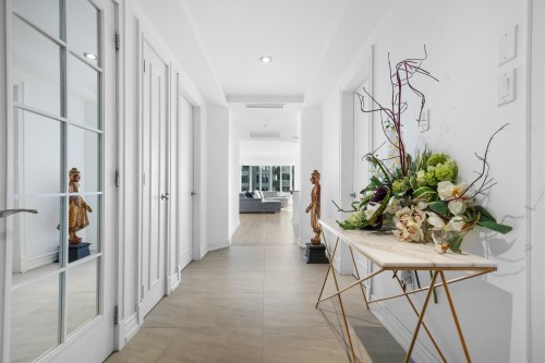 Hall d'entrée/Vestibule - 1401A-2000 Rue Drummond, Montréal (Ville-Marie), QC - Indoor Photo Showing Other Room