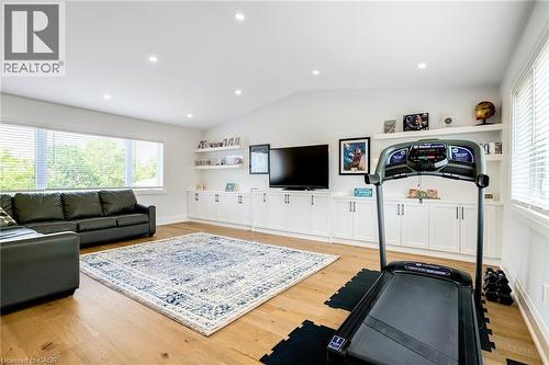 5199 Broughton Crescent, Burlington, ON - Indoor