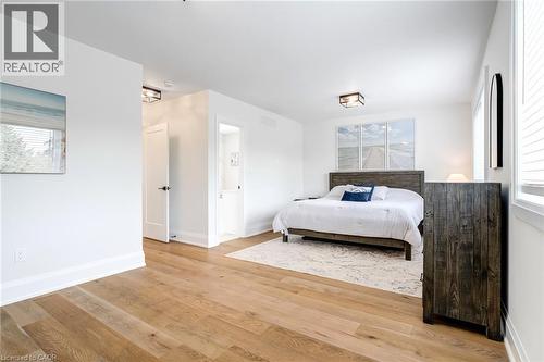 5199 Broughton Crescent, Burlington, ON - Indoor Photo Showing Bedroom