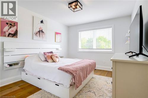 5199 Broughton Crescent, Burlington, ON - Indoor Photo Showing Bedroom
