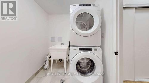 150 Alton Crescent, Vaughan, ON - Indoor Photo Showing Laundry Room