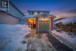 41 HEMINGWAY CRESCENT  Barrie (Letitia Heights), ON L4N 5G2