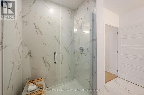 308 - 1560 Upper West Avenue, London South (South B), ON - Indoor Photo Showing Bathroom
