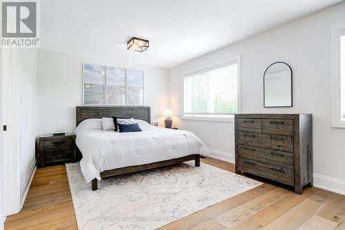 5199 Broughton Crescent, Burlington, ON - Indoor Photo Showing Bedroom
