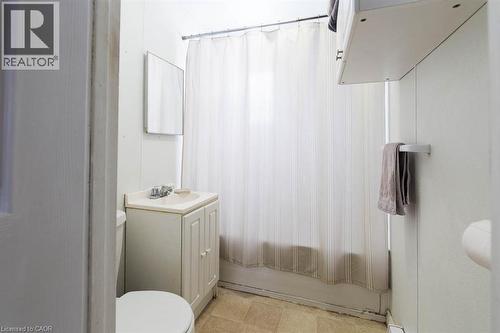 341 Corvette Street, Welland, ON - Indoor Photo Showing Bathroom