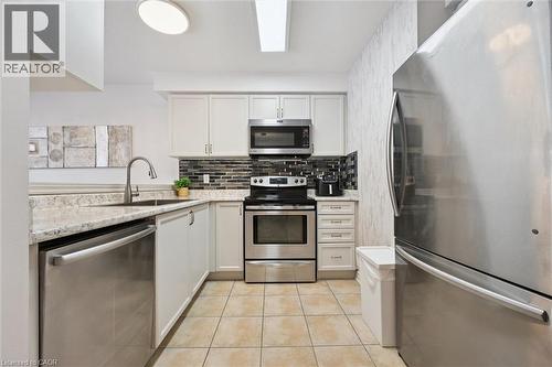91 Lambeth Way, Guelph, ON - Indoor Photo Showing Kitchen With Stainless Steel Kitchen With Upgraded Kitchen