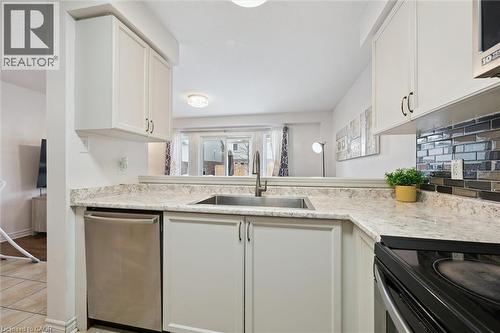 91 Lambeth Way, Guelph, ON - Indoor Photo Showing Kitchen