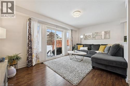 91 Lambeth Way, Guelph, ON - Indoor Photo Showing Living Room