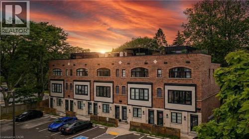 405 PLAINS Road Unit# 22  Burlington, ON L7T 2C9